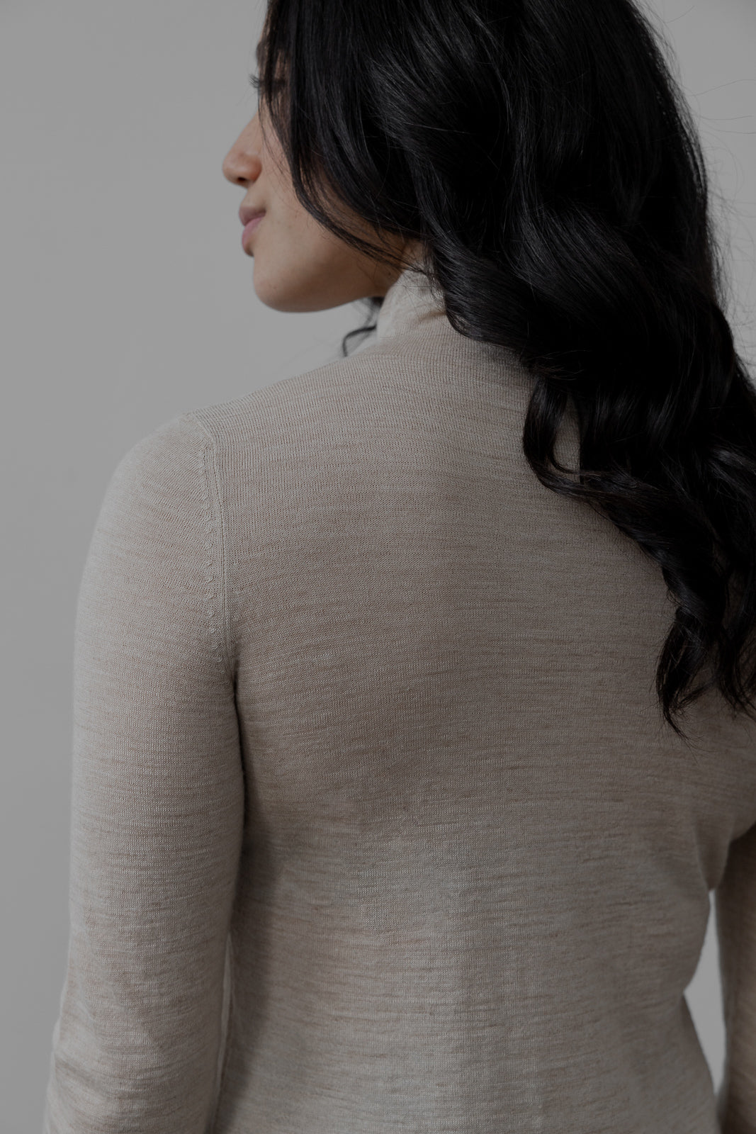 T NECK PULLOVER - FAWN