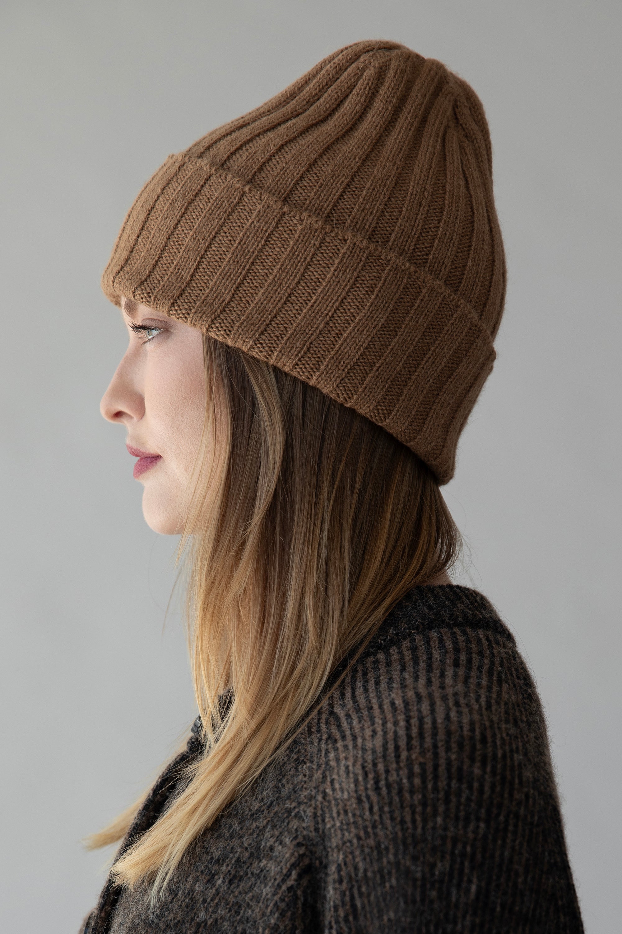 RIBBED BEANIE - CAMEL