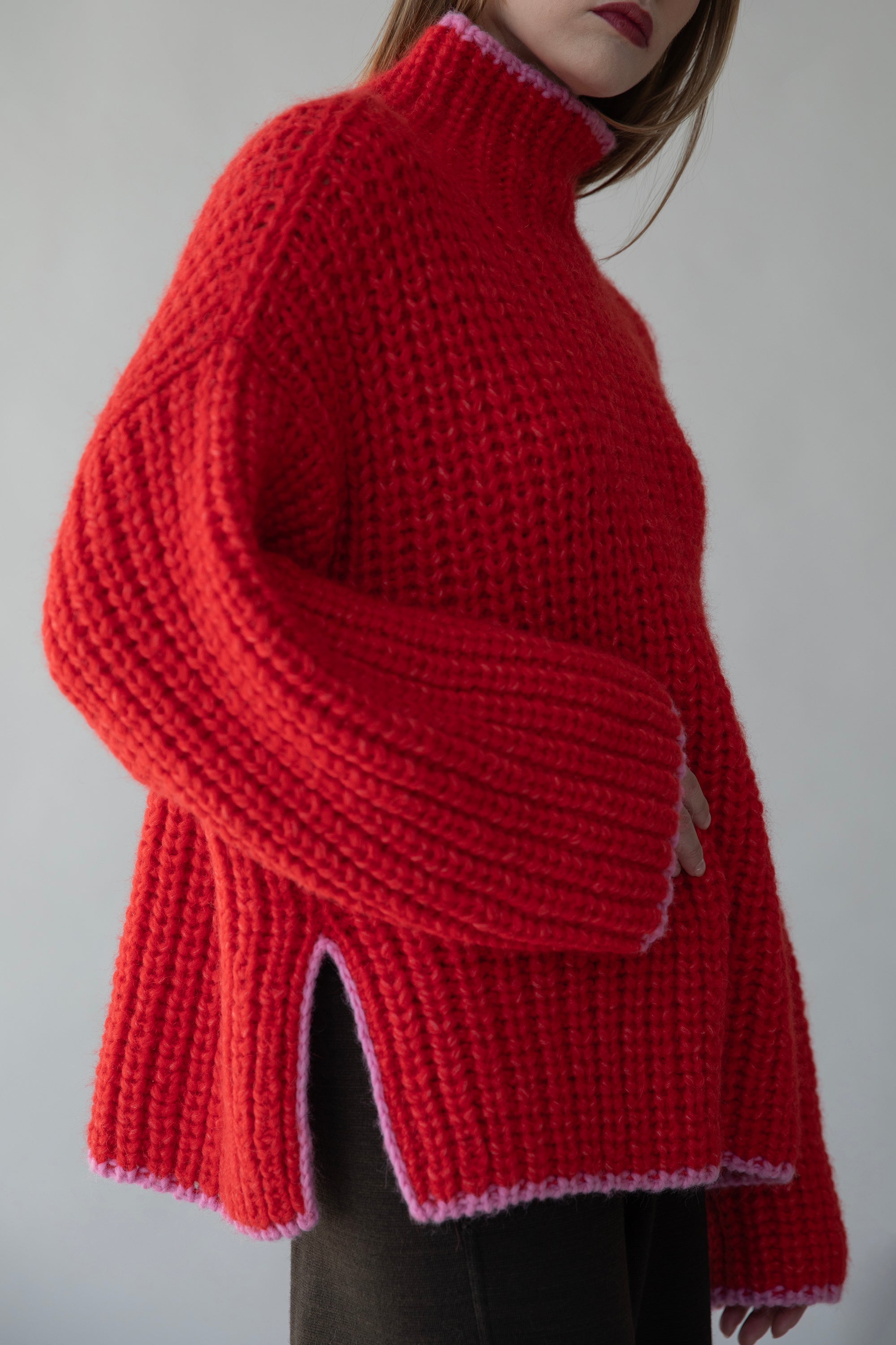 SYLVIE HANDKNIT PULLOVER - SCARLETT