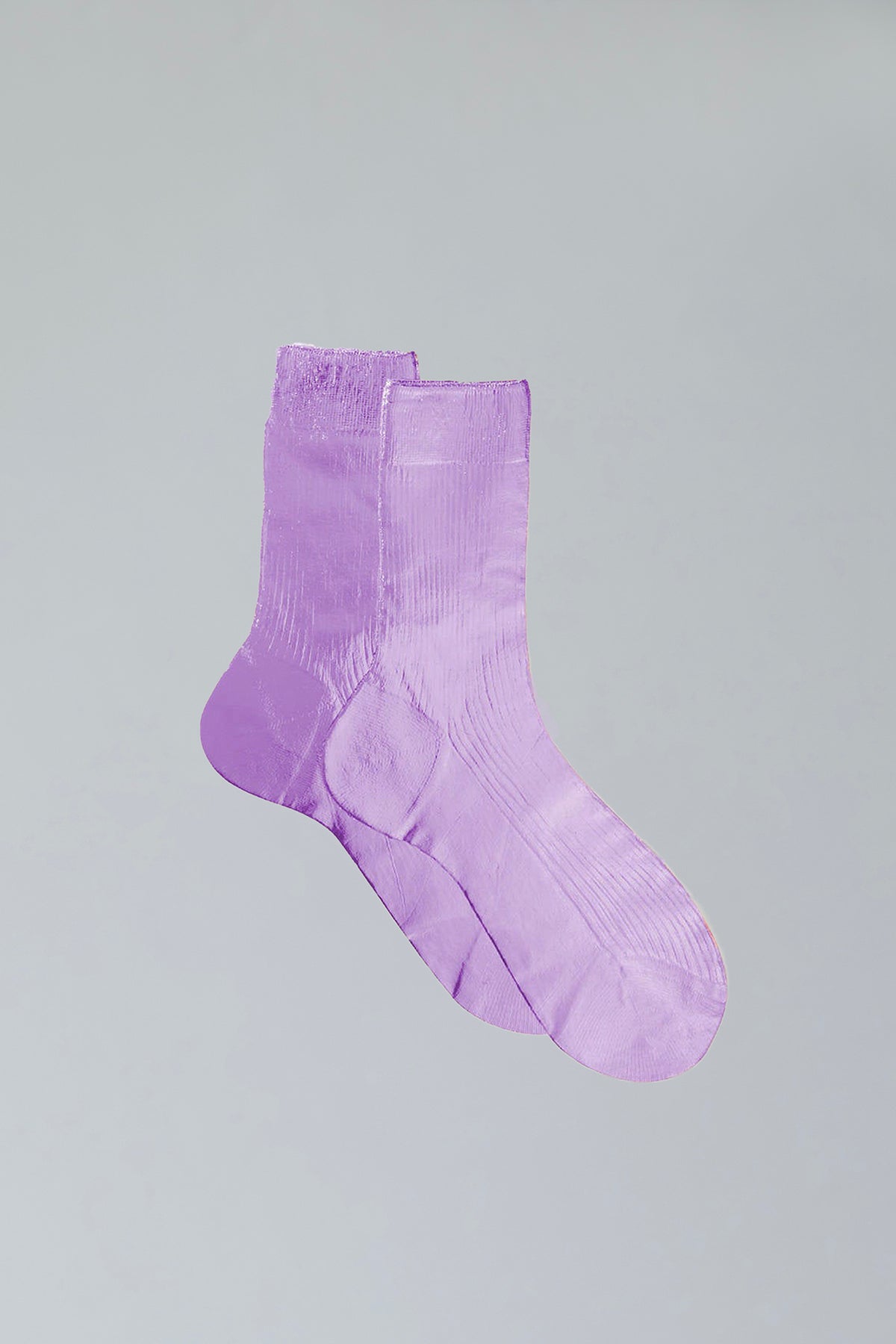 Maria La Rosa Lumine ribbed silk socks in lilac with a laminated sheen, mid-calf length