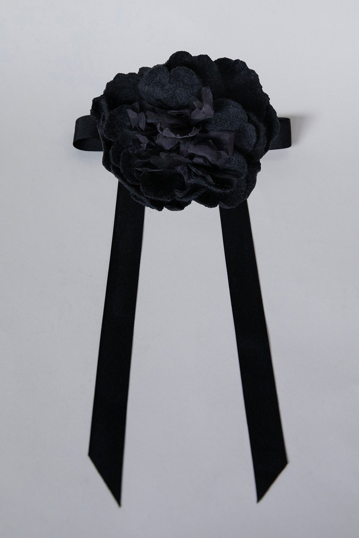 Peonettes Hand-Sculpted Peony Brooch – Black