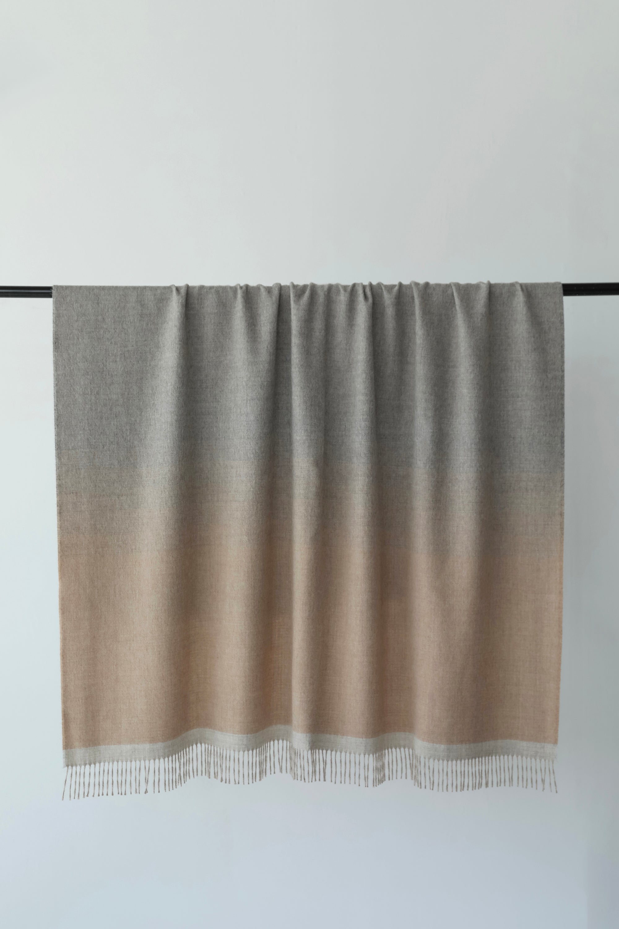 GRADIENT WEAVE THROW - TAUPE