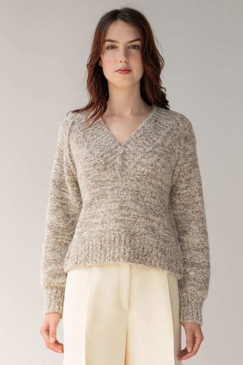 V NECK BOUCLE PULLOVER