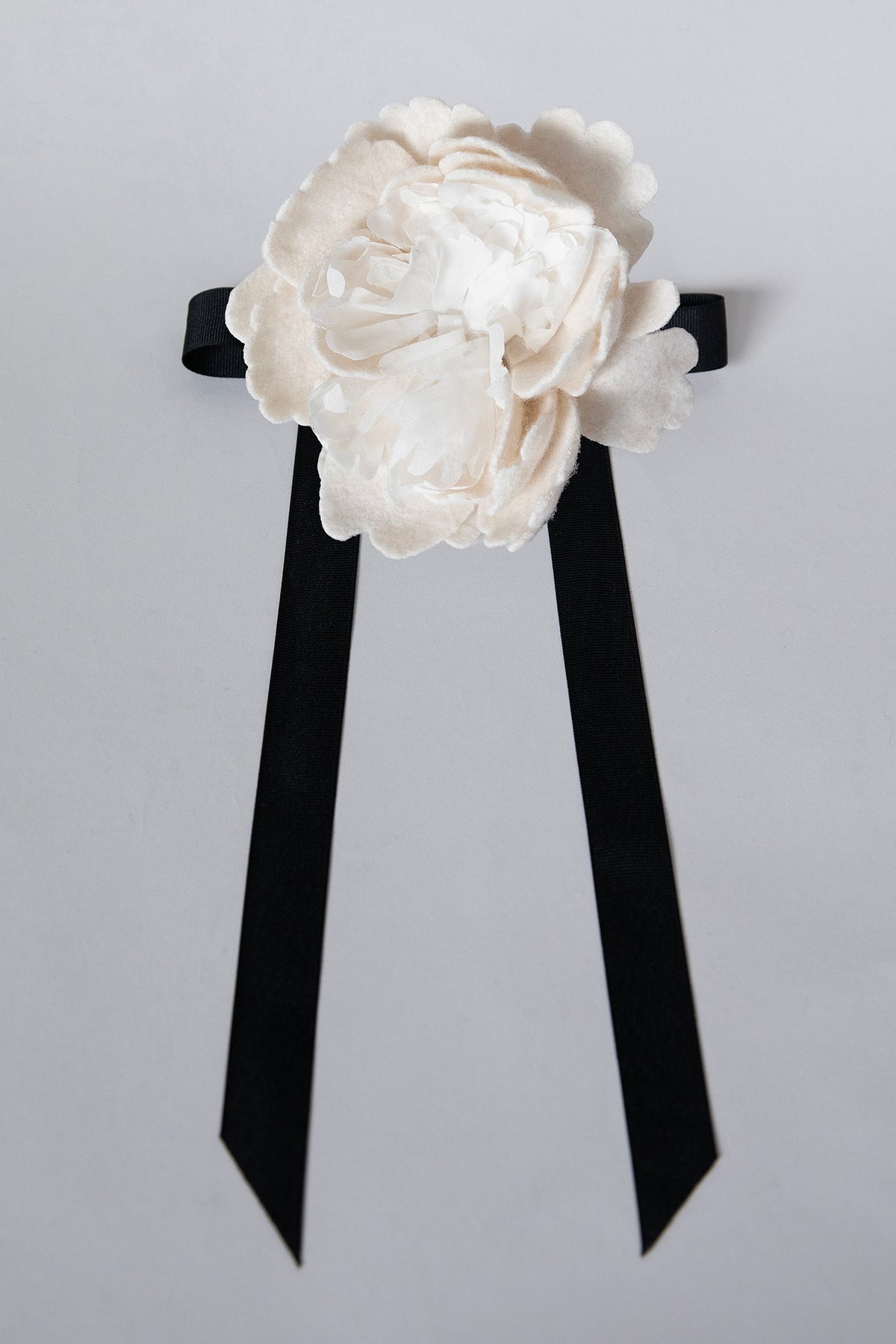 Peonettes Hand-Sculpted Peony Brooch – Ivory