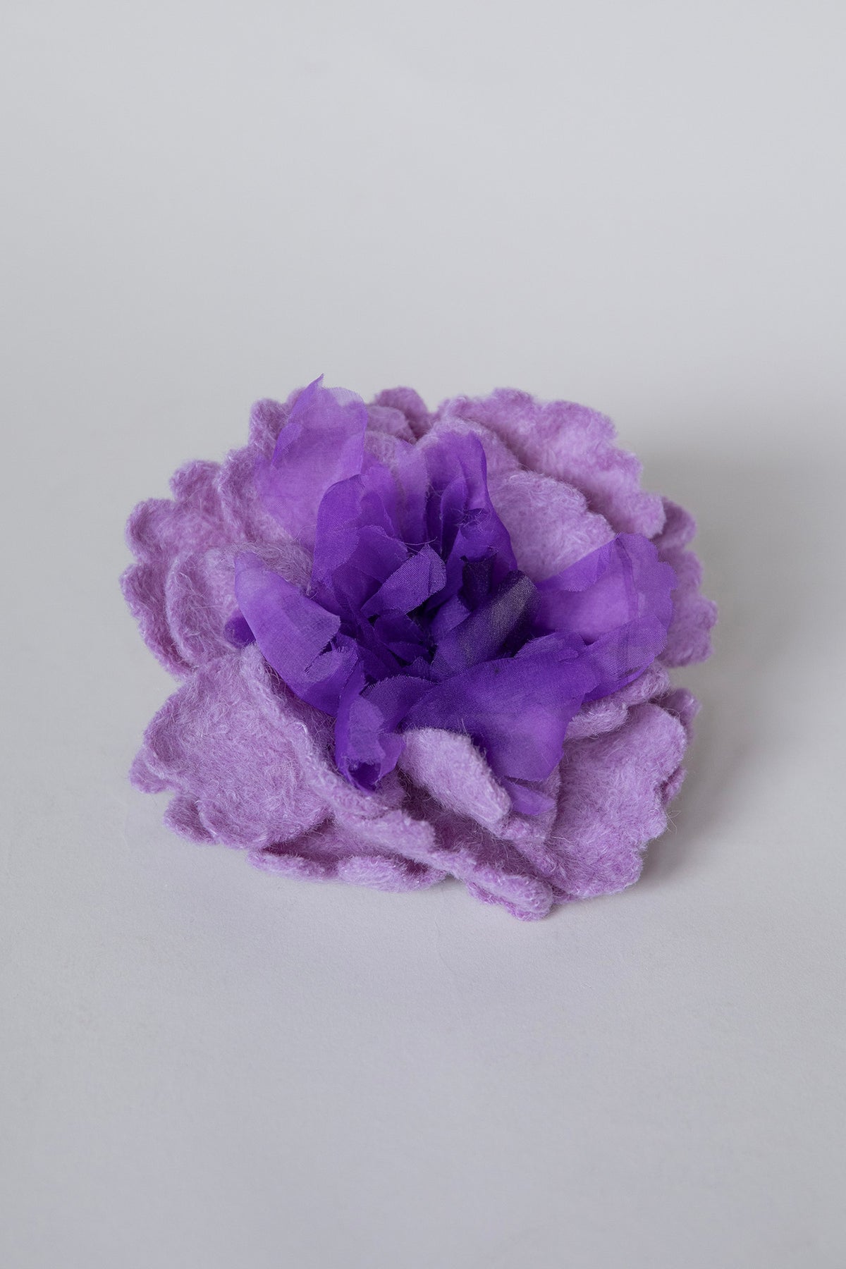 Peonettes Hand-Sculpted Peony Brooch – Lilac