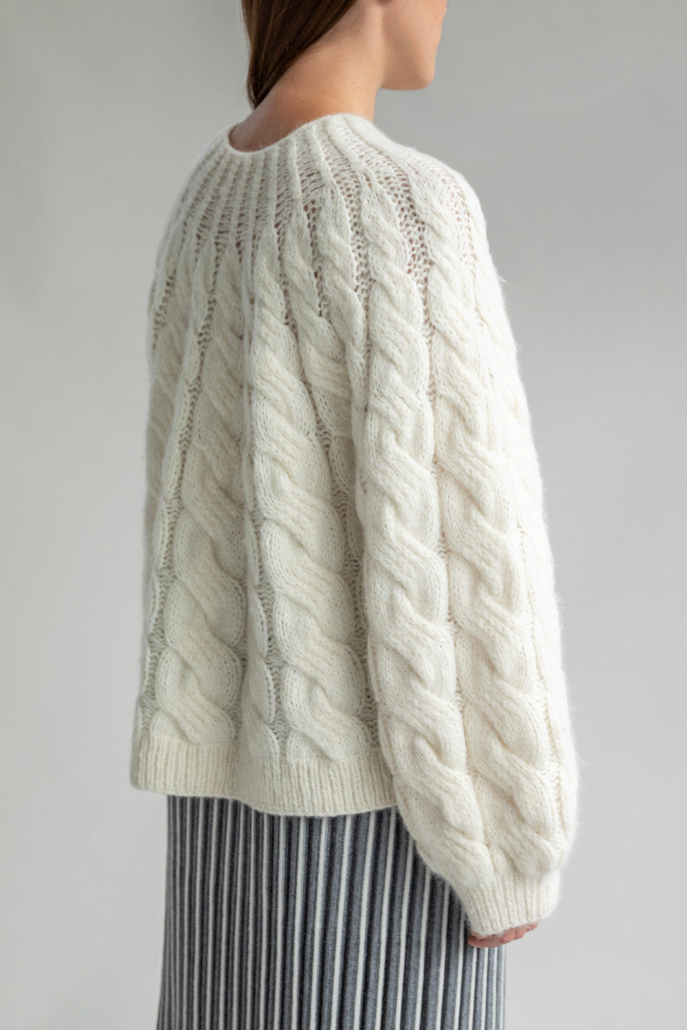 TOMO MIX CABLE HANDKNIT - IVORY