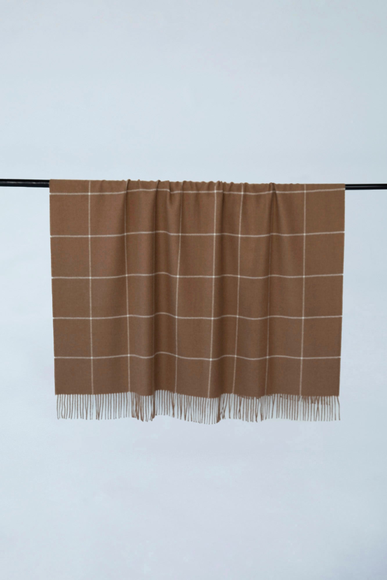 WINDOWPANE THROW - CAMEL