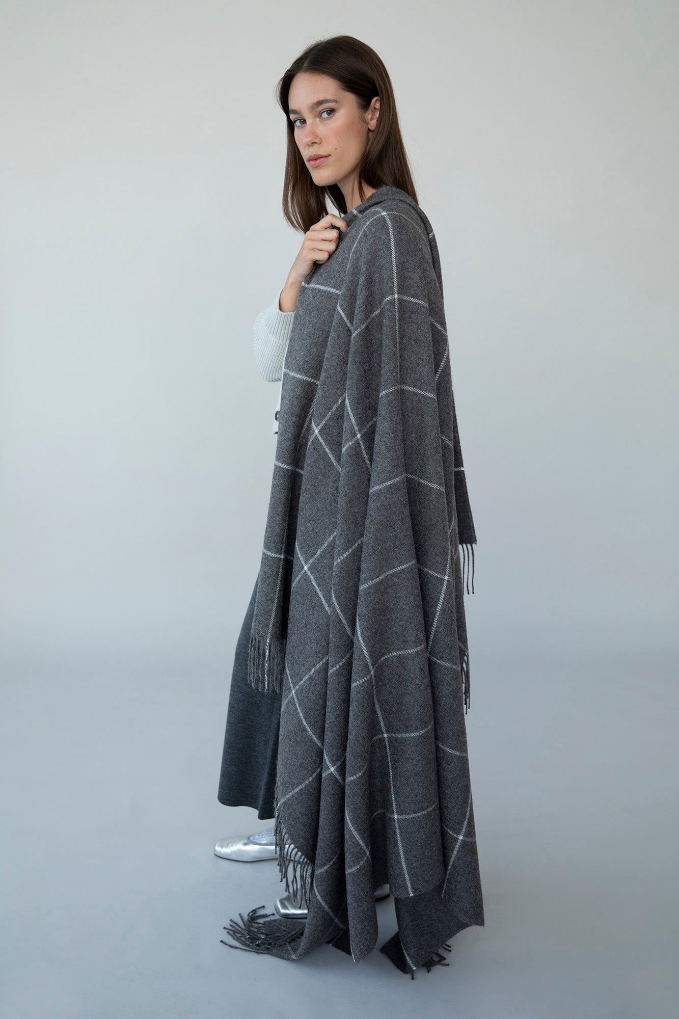 WINDOWPANE THROW - CHARCOAL