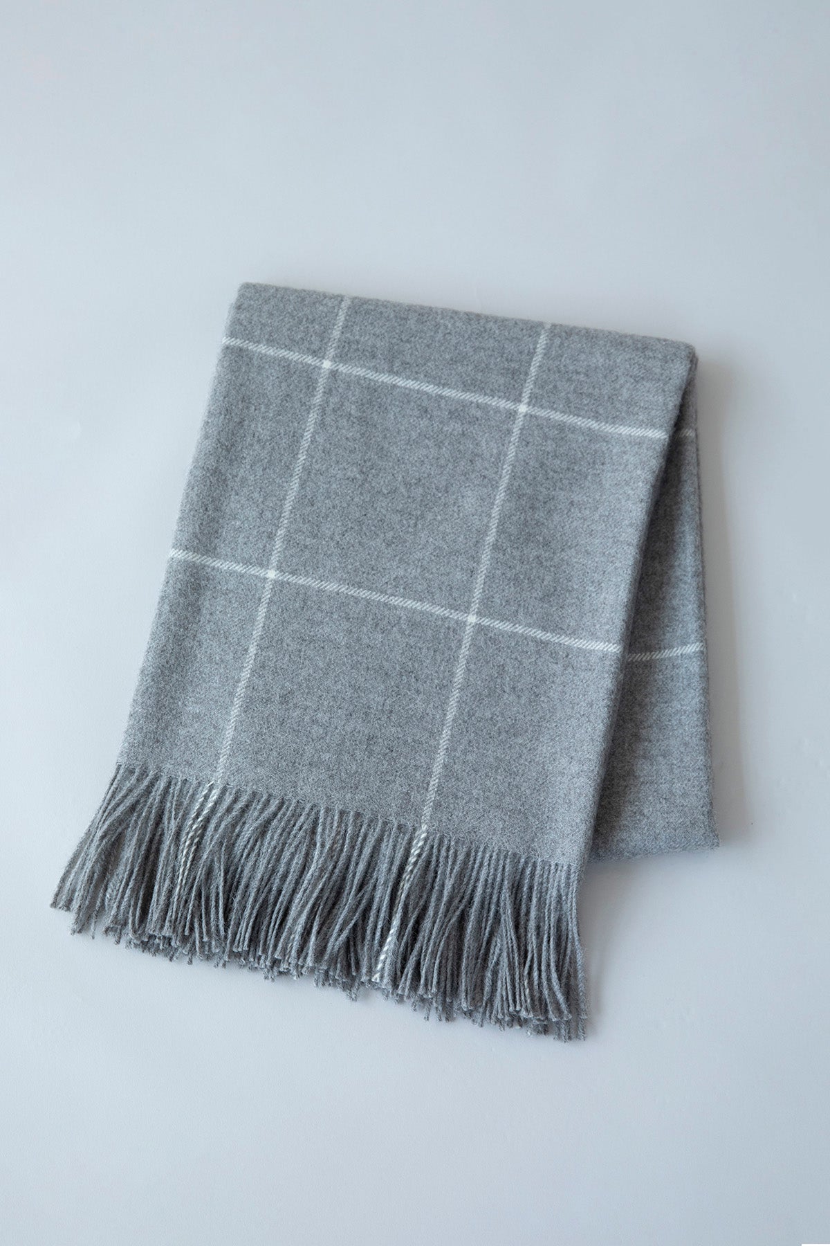 WINDOWPANE THROW - GREY