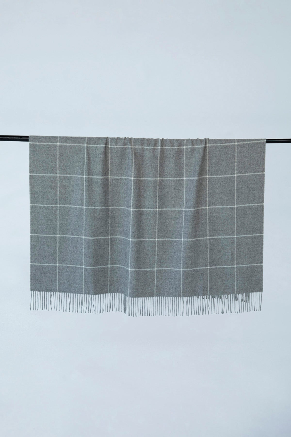 WINDOWPANE THROW - GREY